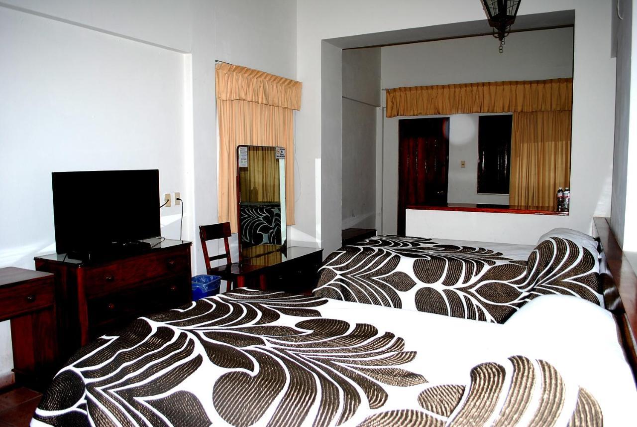 Hotel Posada Del Sol Apatzingan de la Constitucion Екстер'єр фото